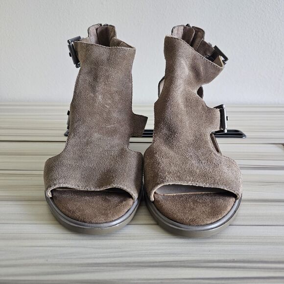 Nicole Jahida Tan Suede Leather Buckle Open Toe Sandals Size 7.5 - Picture 4 of 10